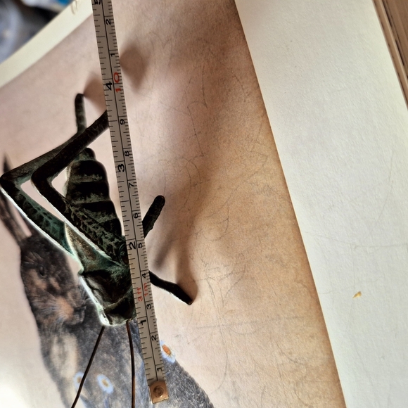 Green Metal Brass Grasshopper Reptile Decor - Picture 2 of 11